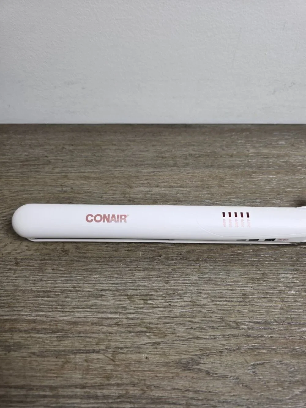 Conair Double Ceramic Flat Iron 1-inch Plates Five Heat Settings CS221N